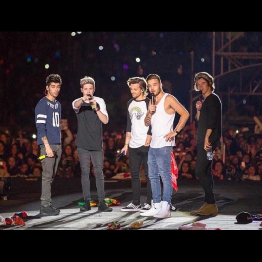 ISO any One Direction merchandise